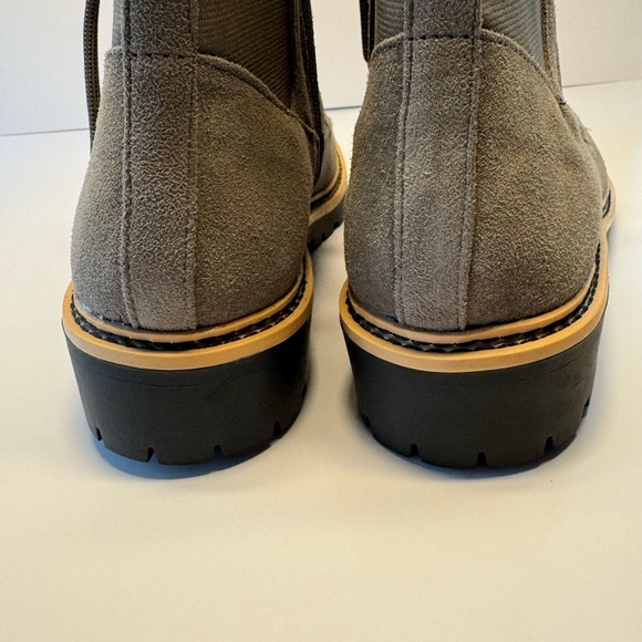 Crown Vintage women’s Taupe Suede Boots - Picture 2 of 7